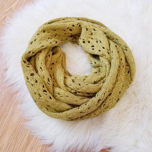 NWOT Kensie Olive Green Knit Scarf